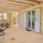 La Reimunda Vila Otranto